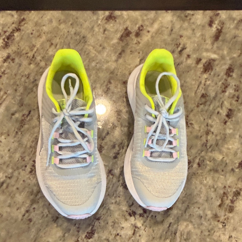 Under Armour Women's Light Gray Running Shoes with Neon Yellow Lining